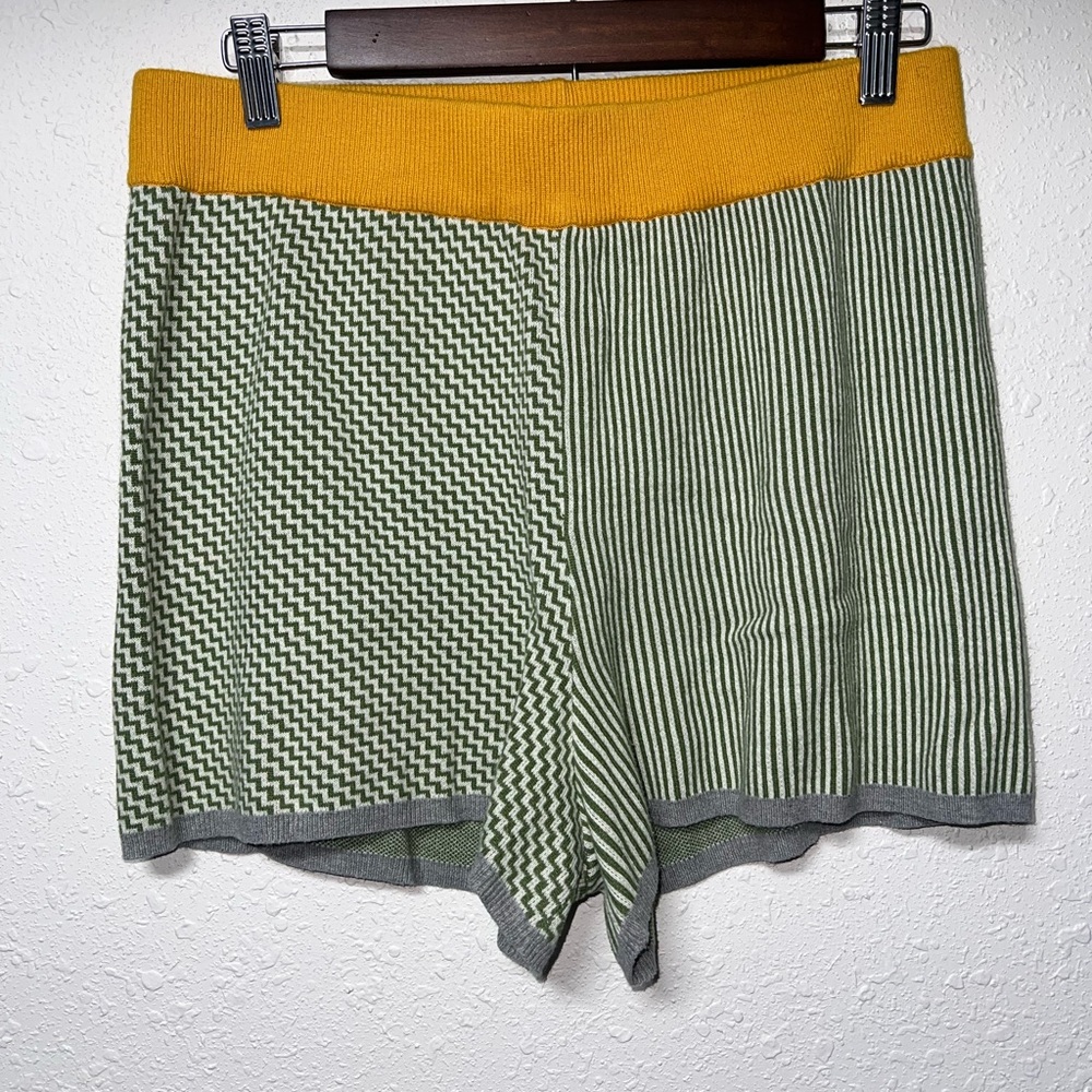 Dolan‎ High Waist Green and Yellow Shorts